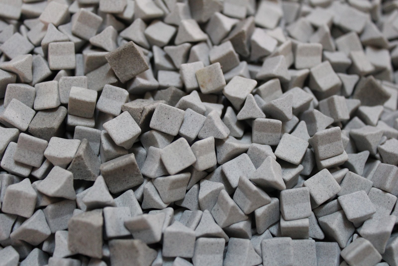 Triangular ceramic abrasive media
